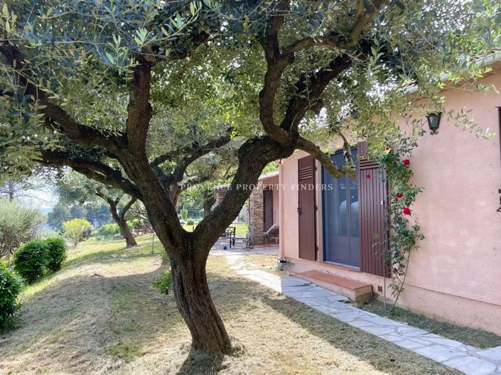 Image No.18-4 Bed House for sale