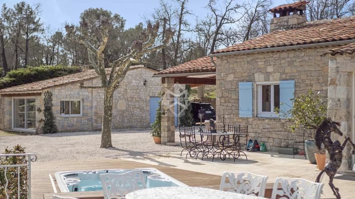 Image No.5-Maison de 4 chambres à vendre à Fayence