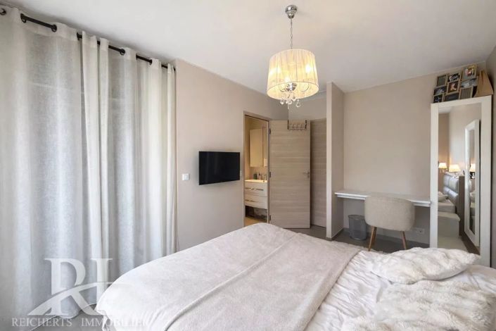 Image No.16-3 Bed House for sale