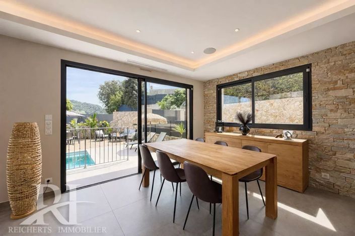Image No.7-3 Bed House for sale