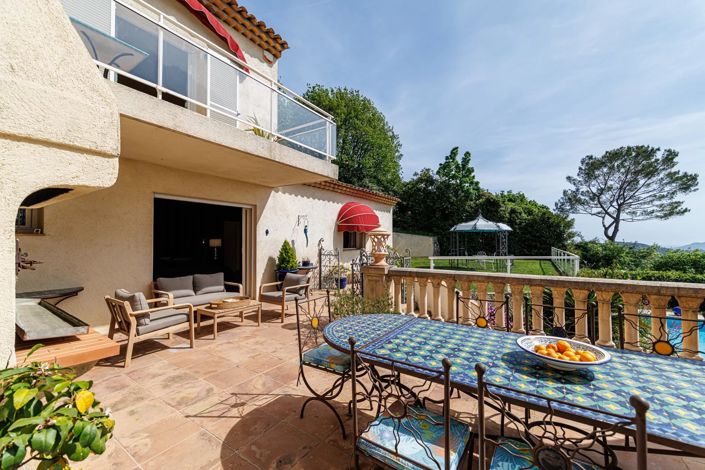 Image No.17-6 Bed House for sale