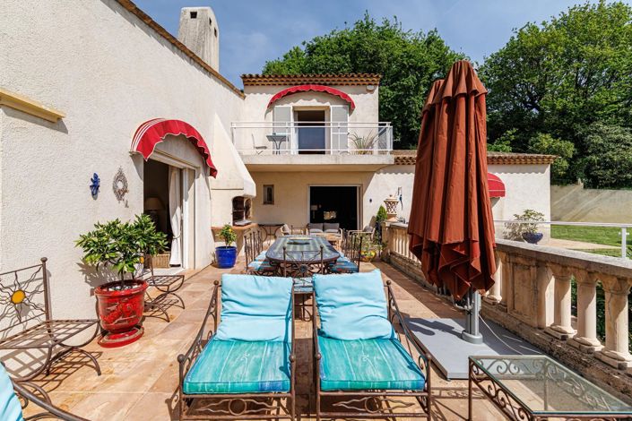 Image No.19-6 Bed House for sale