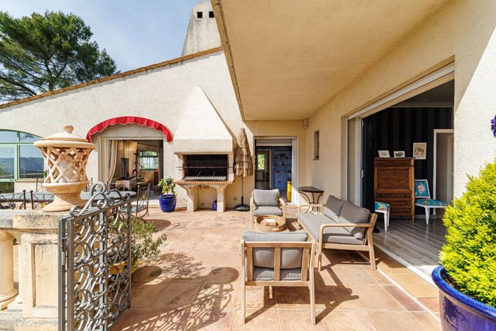 Image No.20-6 Bed House for sale