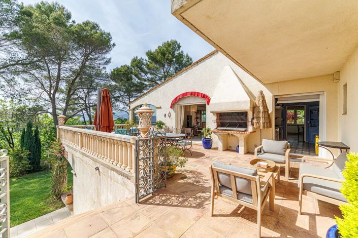 Image No.21-6 Bed House for sale