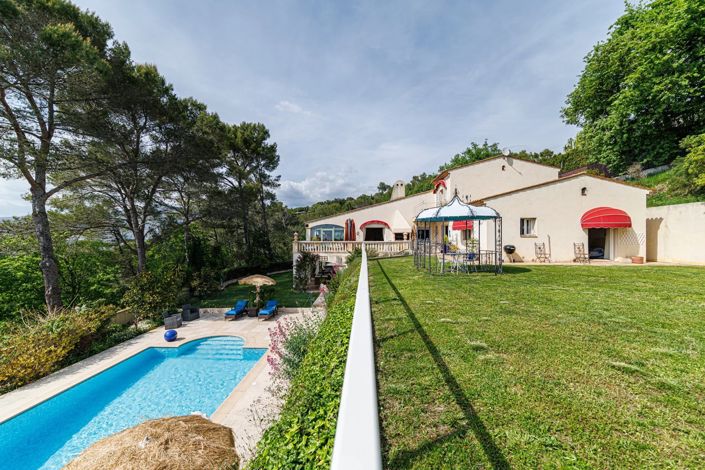Image No.24-6 Bed House for sale