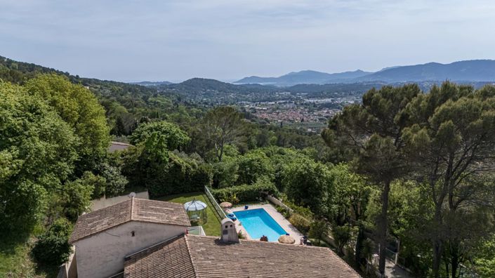 Image No.26-6 Bed House for sale