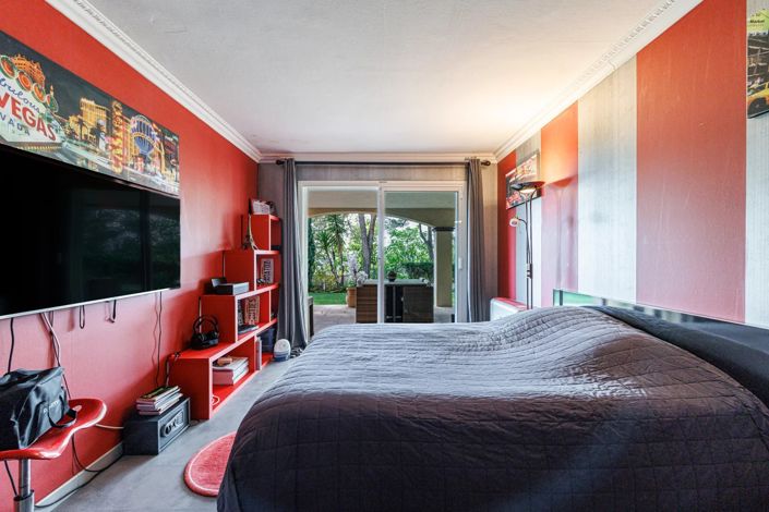 Image No.41-6 Bed House for sale