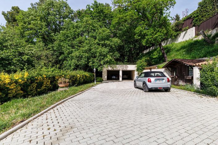 Image No.47-6 Bed House for sale