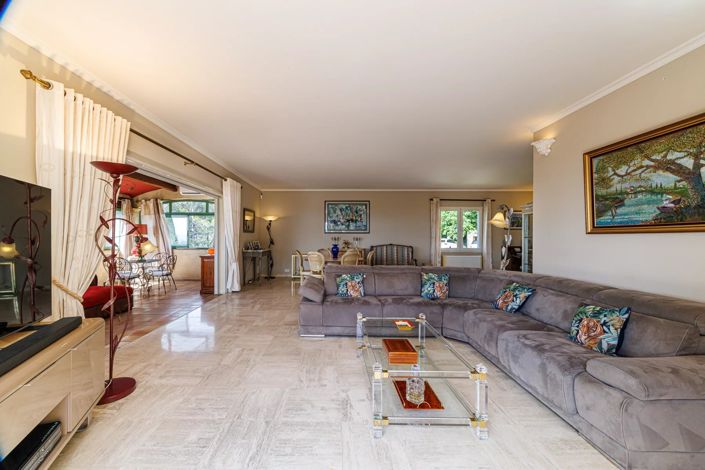Image No.9-6 Bed House for sale