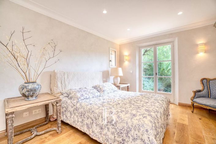 Image No.11-5 Bed House for sale