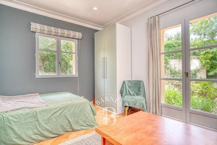 Image No.13-5 Bed House for sale