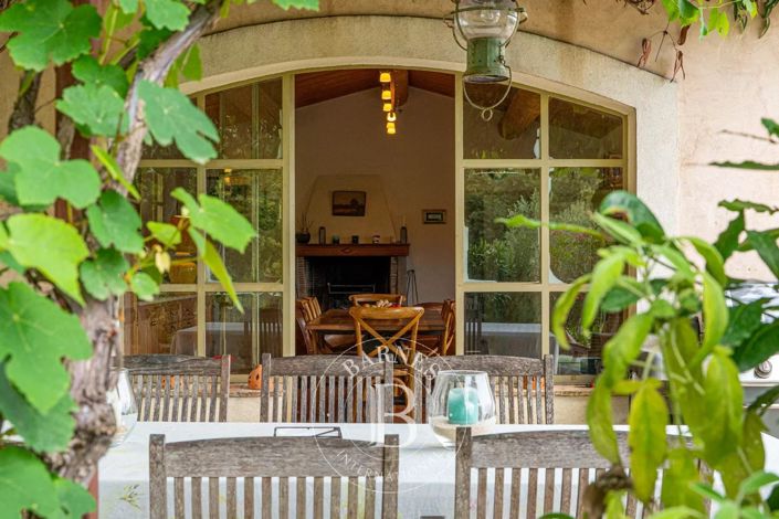 Image No.19-5 Bed House for sale