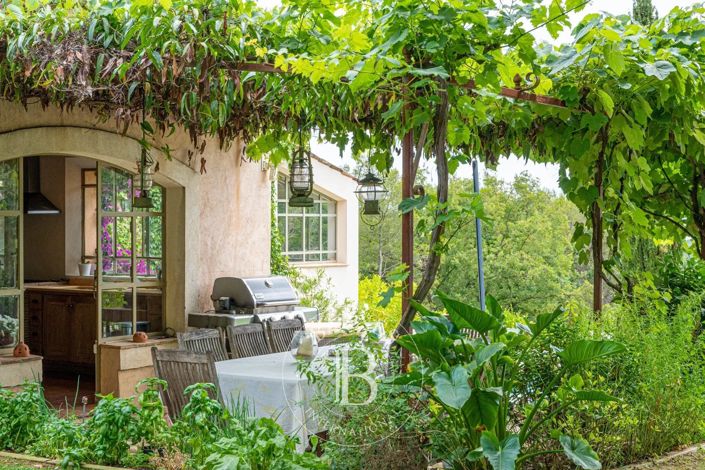 Image No.5-5 Bed House for sale