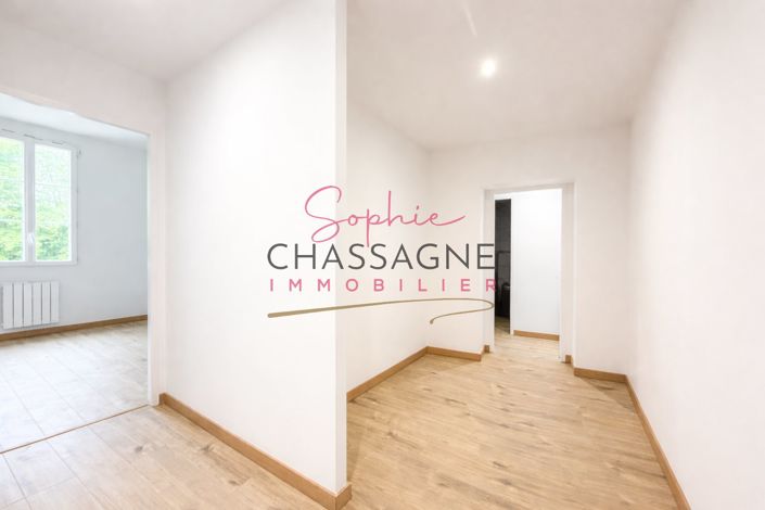 Image No.9-2 Bed House for sale