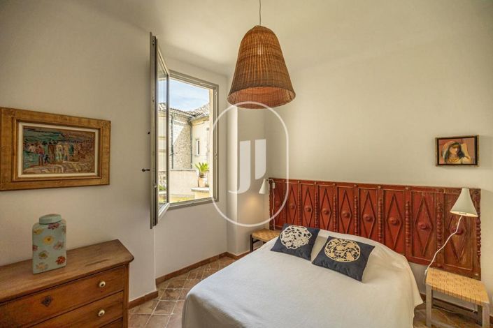 Image No.15-5 Bed House for sale