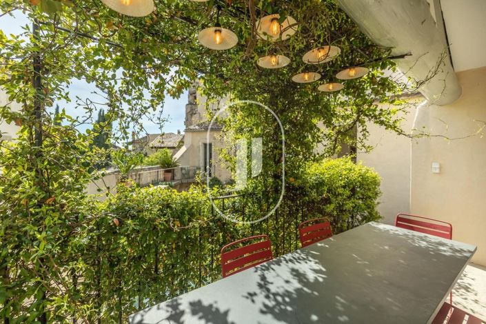 Image No.6-5 Bed House for sale