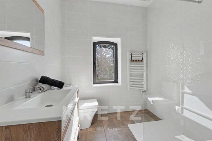 Image No.13-9 Bed House for sale