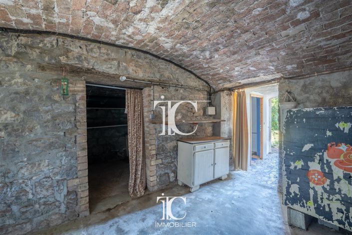 Image No.17-3 Bed House for sale