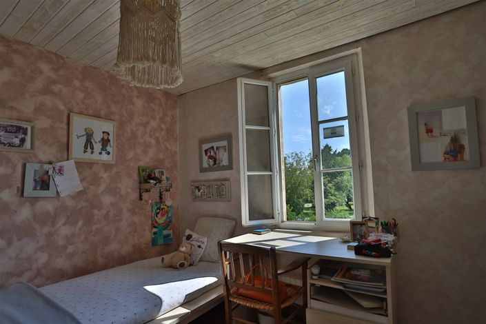 Image No.18-4 Bed House for sale