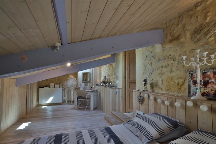 Image No.19-4 Bed House for sale