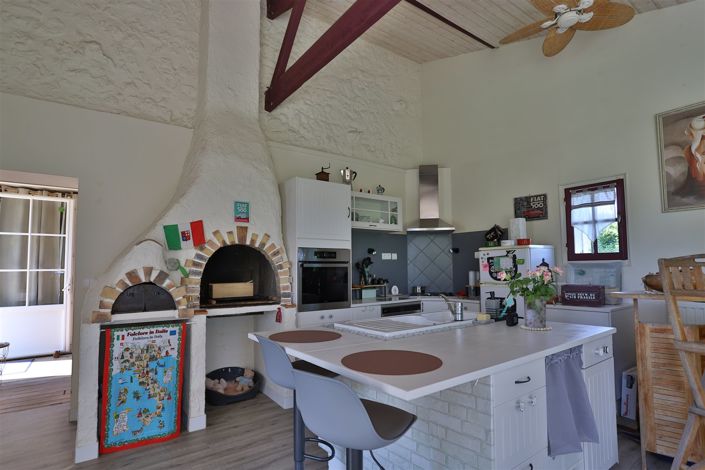 Image No.20-4 Bed House for sale