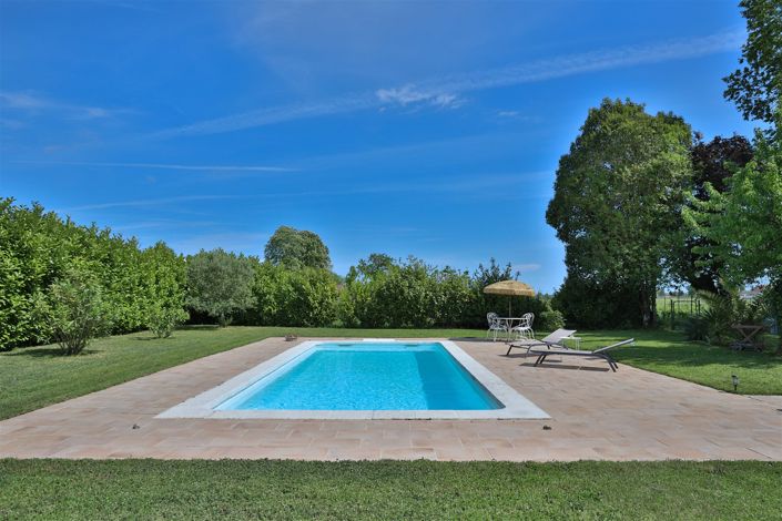 Image No.3-4 Bed House for sale