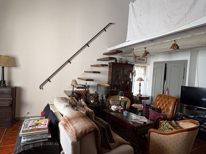 Image No.11-2 Bed House for sale