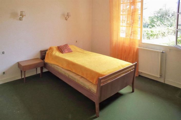 Image No.6-4 Bed House for sale