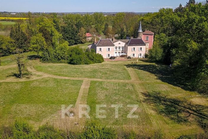 Image No.3-10 Bed Property for sale