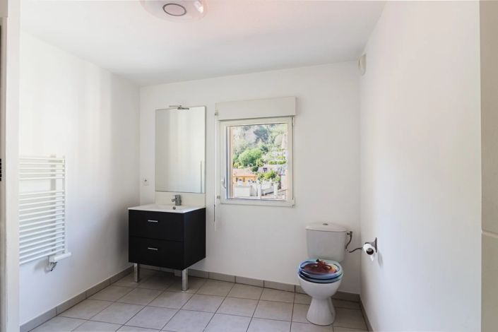 Image No.10-3 Bed Apartment for sale