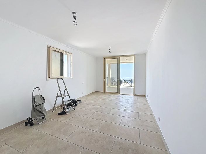 Image No.17-4 Bed House for sale