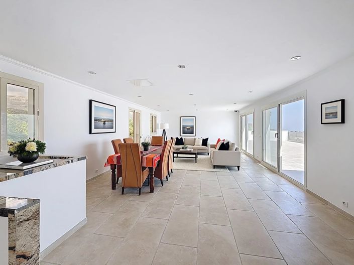 Image No.7-4 Bed House for sale