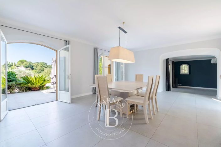 Image No.15-4 Bed House for sale