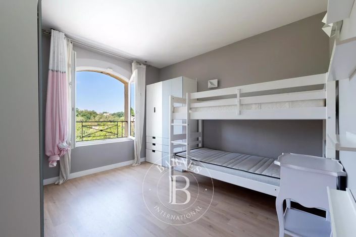 Image No.21-4 Bed House for sale