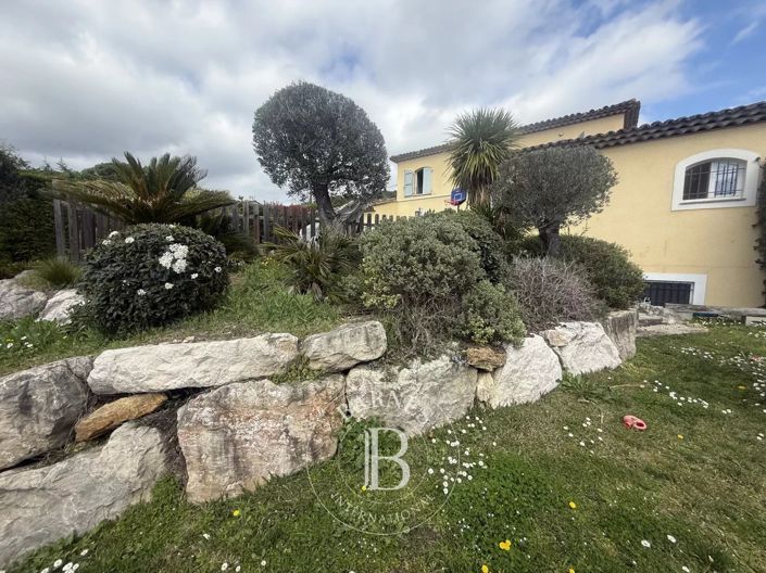 Image No.3-4 Bed House for sale