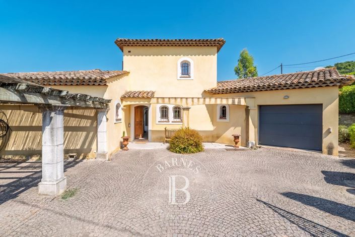 Image No.8-4 Bed House for sale