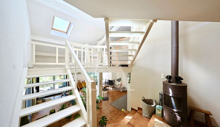 Image No.10-4 Bed Property for sale