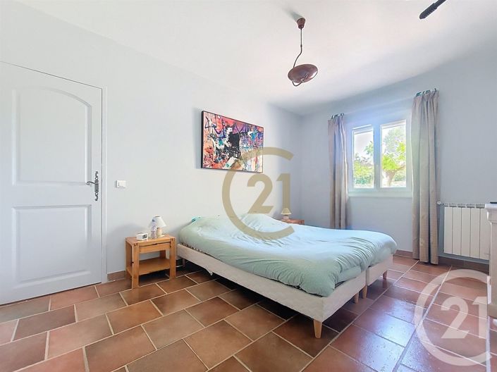 Image No.10-4 Bed House for sale