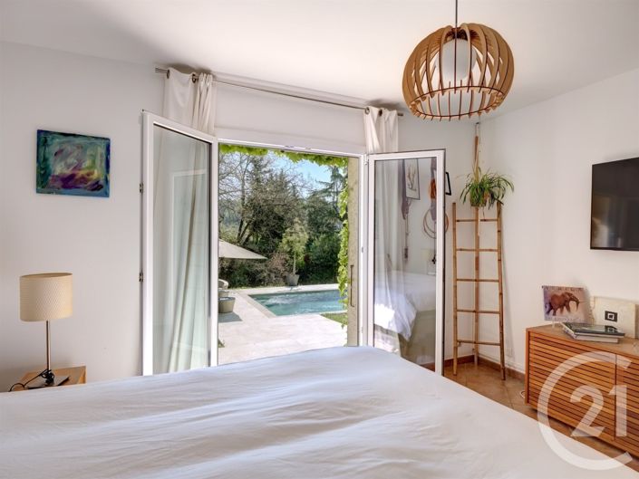 Image No.14-3 Bed House for sale