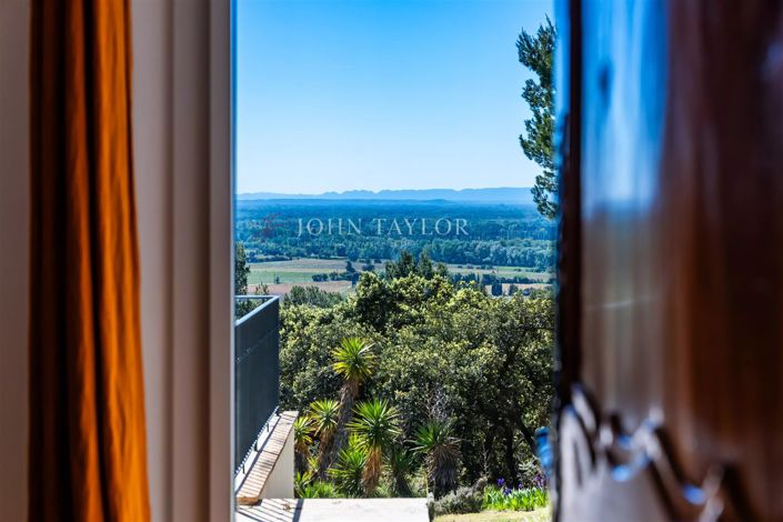 Image No.21-5 Bed House for sale