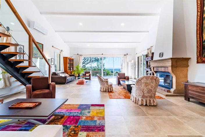 Image No.4-5 Bed House for sale