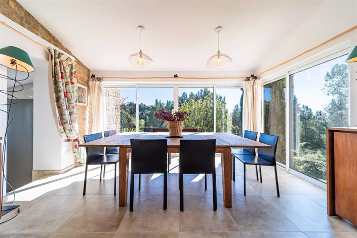 Image No.6-5 Bed House for sale