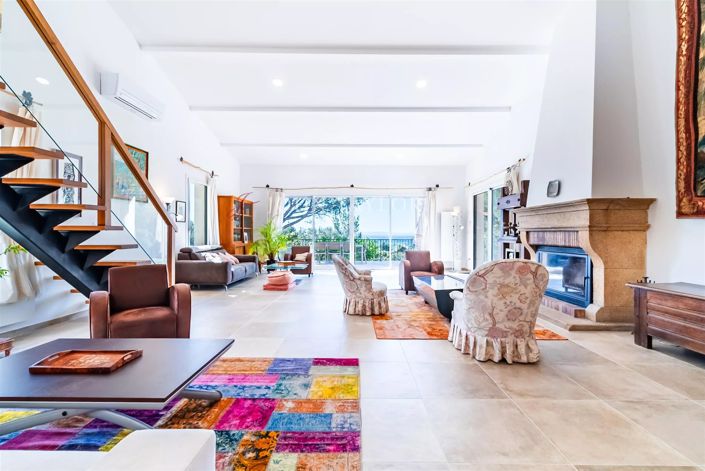 Image No.7-5 Bed House for sale