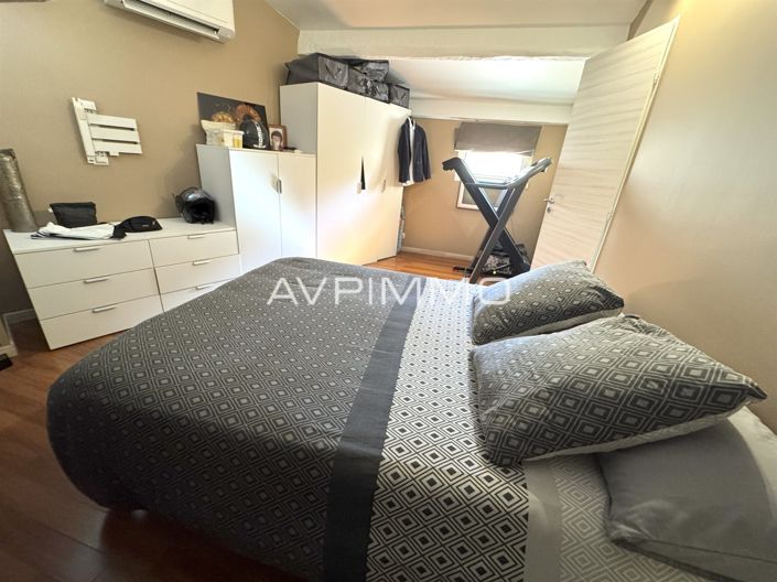 Image No.9-3 Bed Apartment for sale