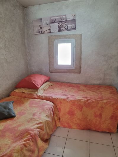 Image No.11-2 Bed House for sale