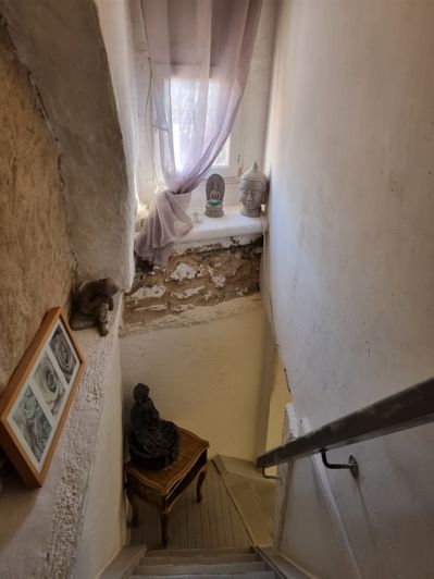 Image No.12-2 Bed House for sale