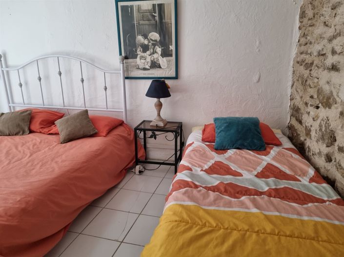 Image No.9-2 Bed House for sale