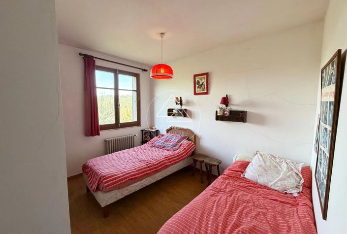 Image No.10-4 Bed House for sale