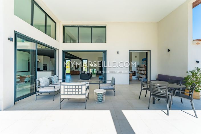 Image No.18-4 Bed House for sale