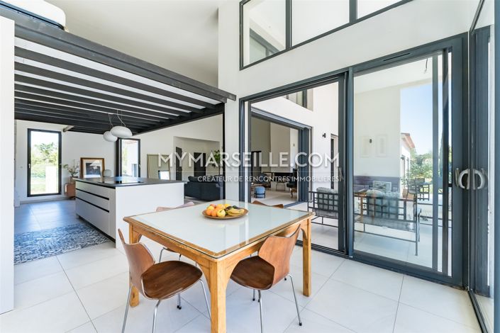 Image No.19-4 Bed House for sale